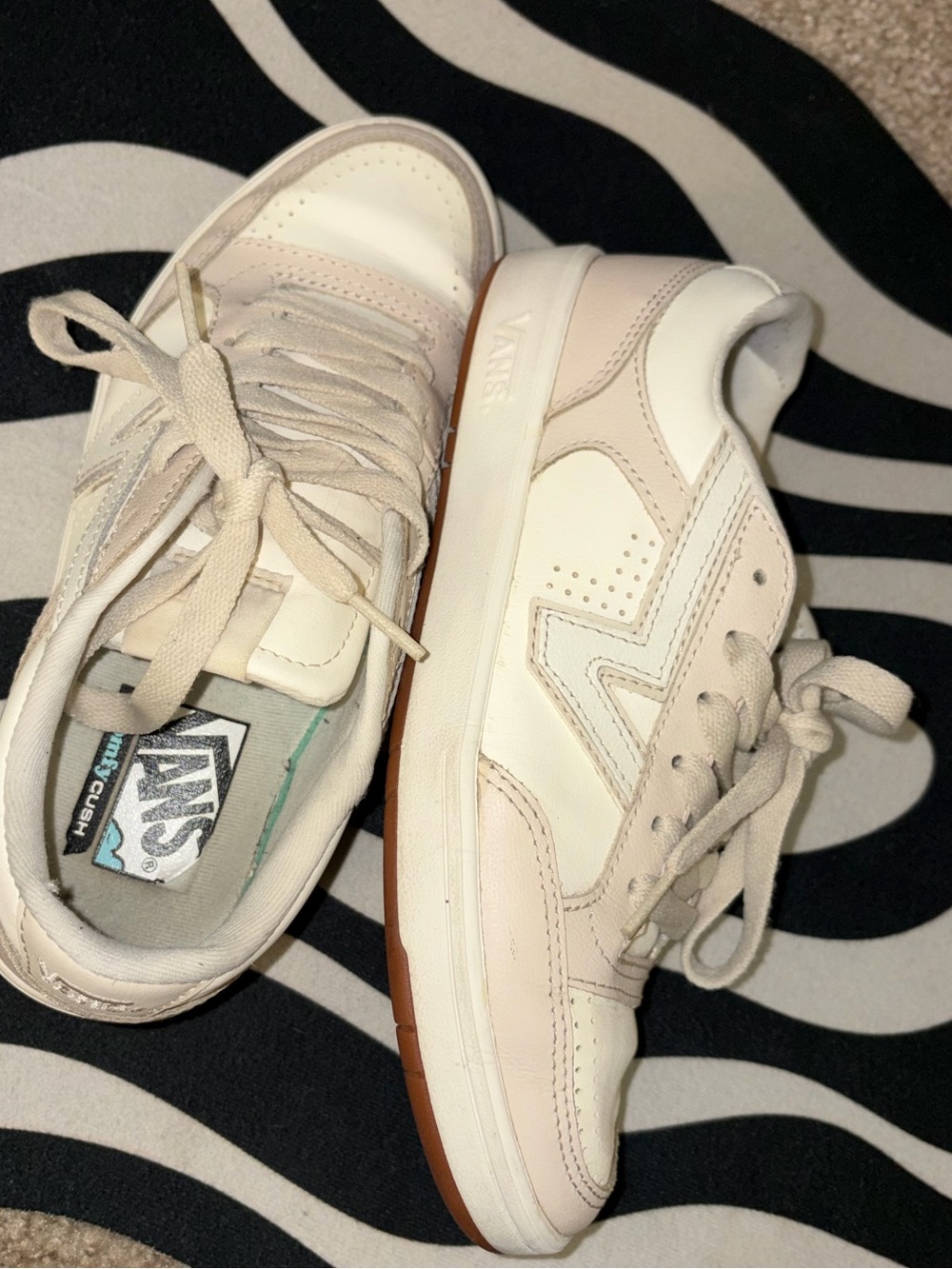 Vans Women’s Low-Top Cream and White Lace-Up Sneakers - Picture 3 of 8